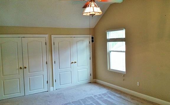3rd image of 108 Woodridge Blvd