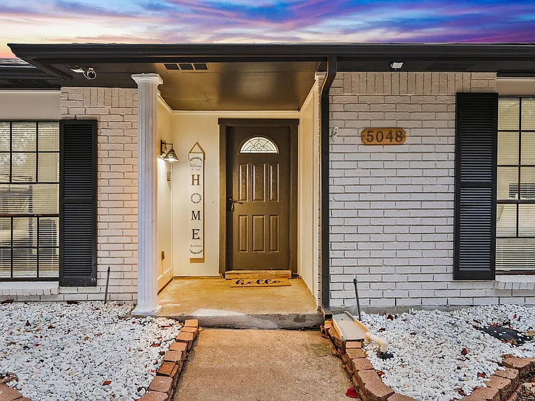 5048 Pemberton Ln — Photo 4