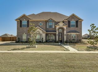 220 Stonegate Way, Red Oak, TX 75154