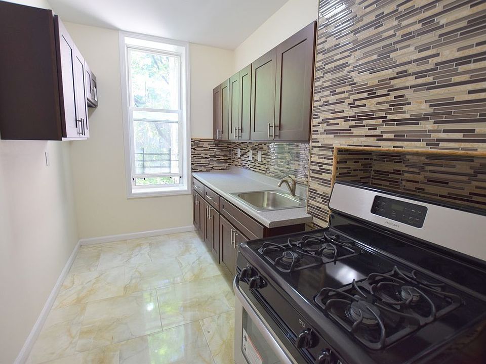 1st image of 160 E 105th St #2A