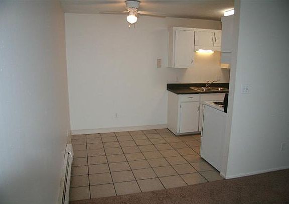 1 BR - Dining area