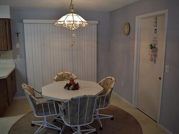 4th image of 2355 Hillside Ave