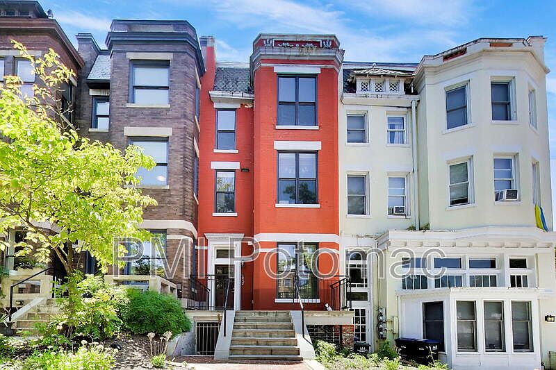 1st image of 1952 Calvert St NW APT 4