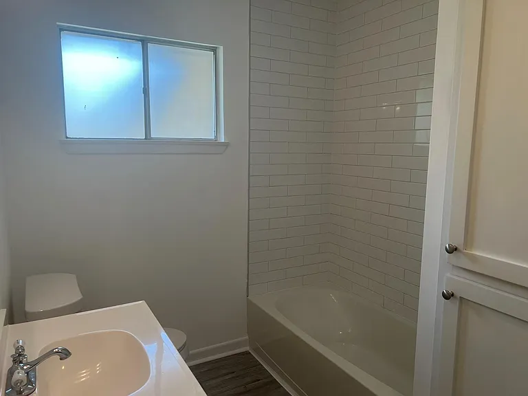 9007 Dunlap St — Photo 14