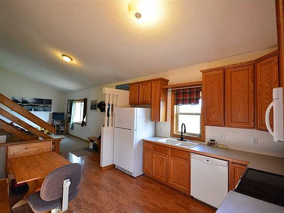 3rd image of 3731 McDougall Dr