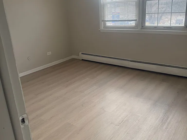 Colonial — Photo 17
