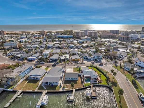 11405 3rd St E, Treasure Island, FL 33706