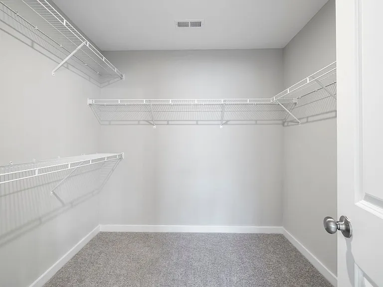 808 Lew St — Photo 26