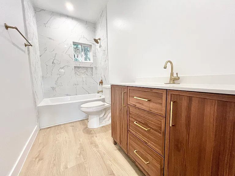 6723 Beverly Blvd — Photo 10
