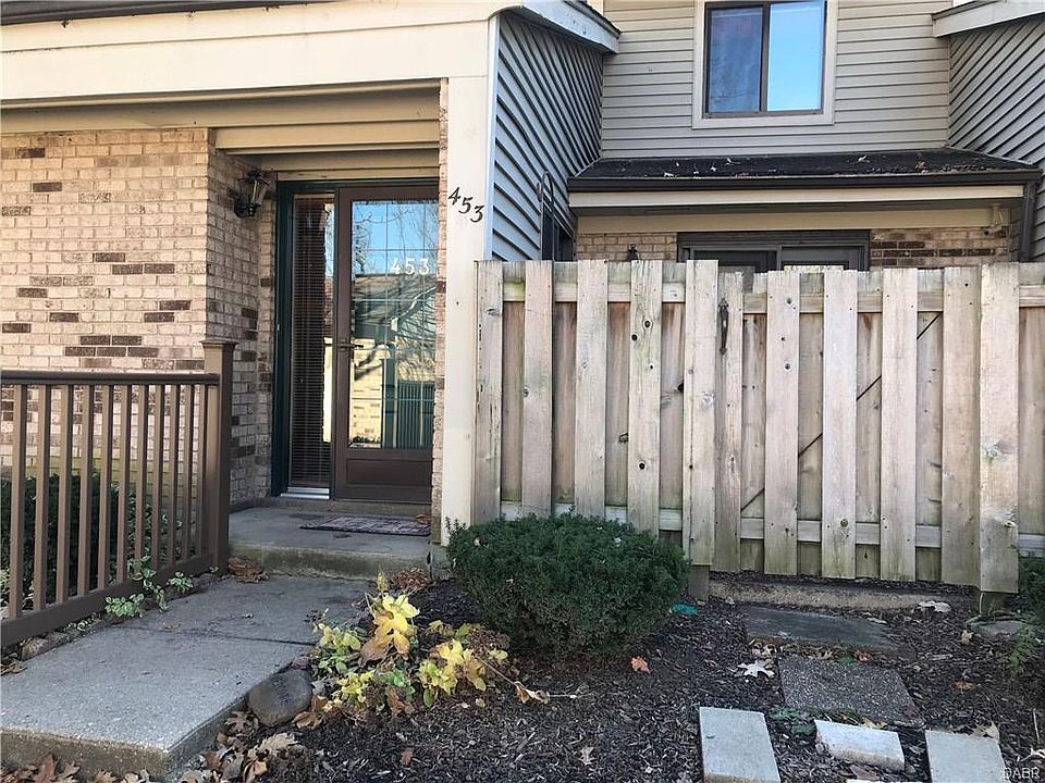 1st image of 453 Jamestown Cir
