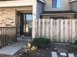 453 Jamestown Cir, Dayton, OH 45458