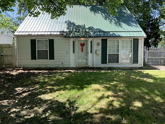 2nd image of 2021 Morehouse Ave