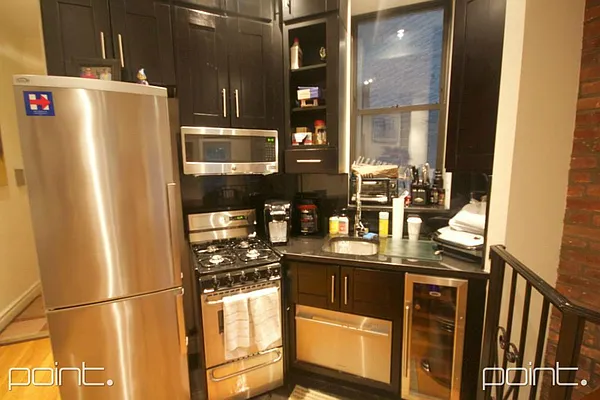 Rented by Point NYC | media 18