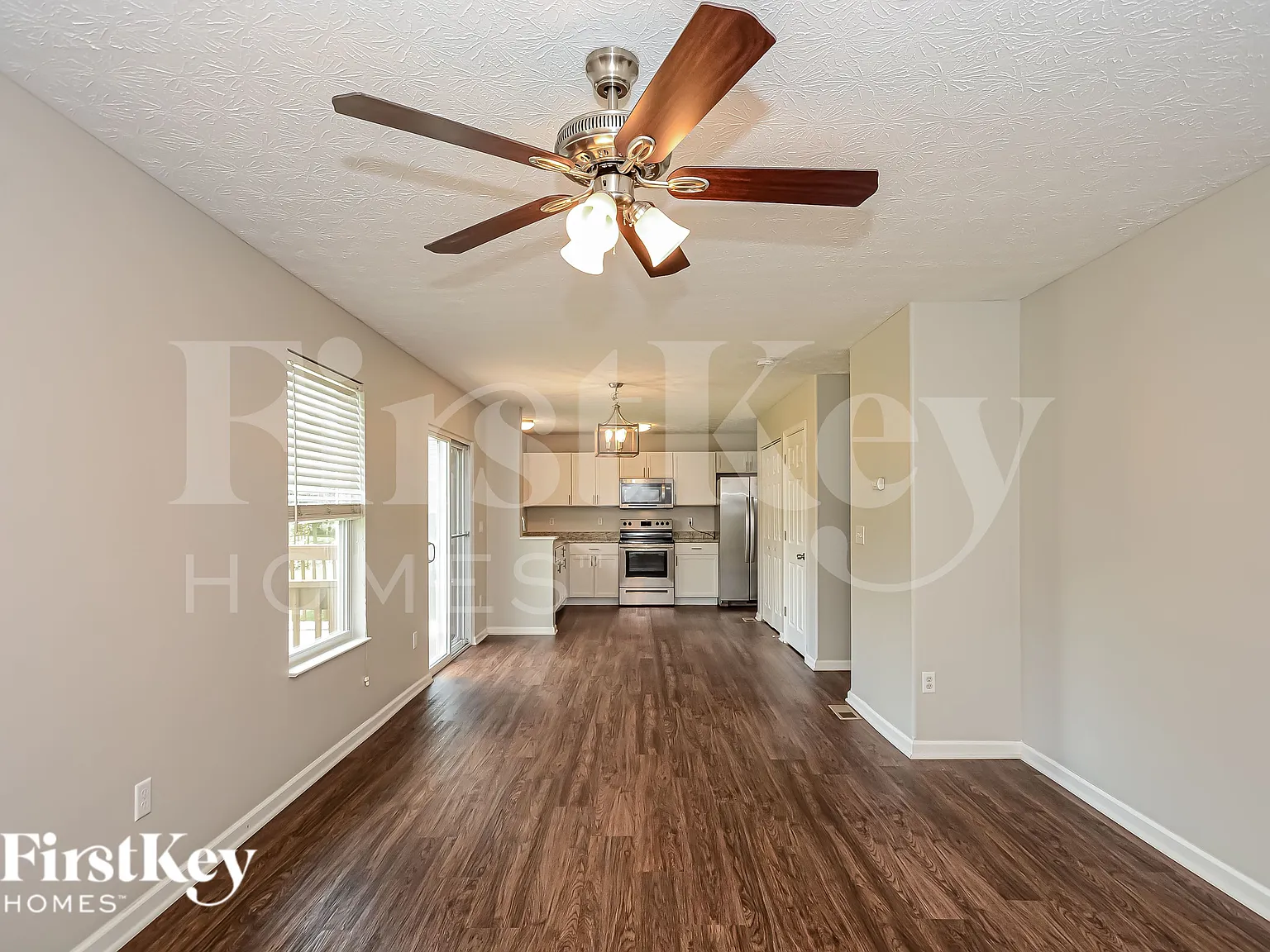 4 bed, 3.0 bath, 2165 sqft, $2,755 — Photo 2