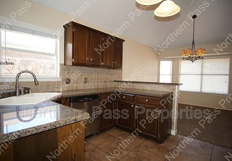 2045 Pueblo Nuevo Cir — Photo 6