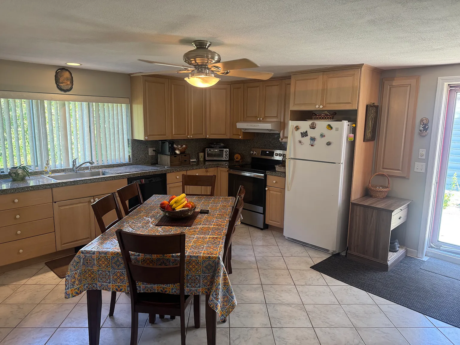1 bed, 900 sqft, $2,500 — Photo 1