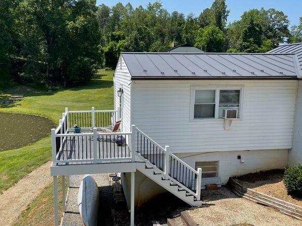 875 Millers Cottage Ln