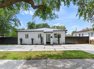 26 NE 88th St, El Portal, FL 33138