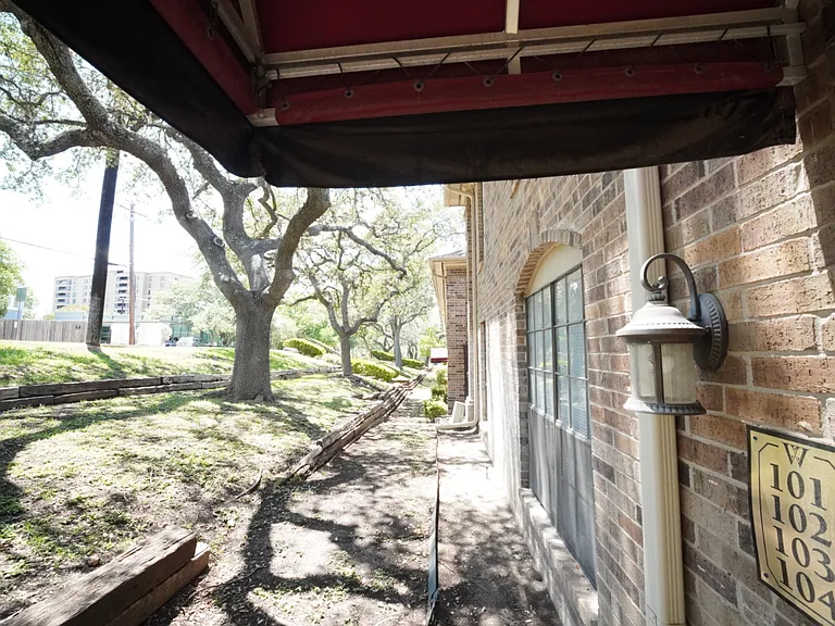 7926 Broadway St #102 — Photo 11