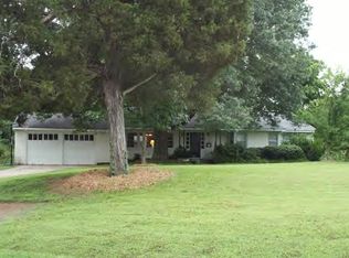 412 Grandview Ave, Clarksville, AR 72830
