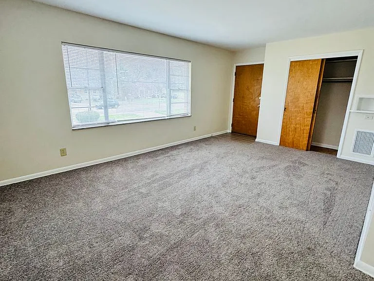 3106 Grand Ave — Photo 2