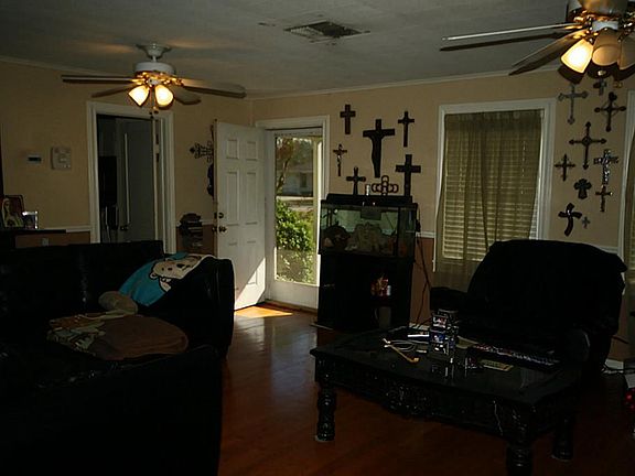 3rd image of 601 Avenue H