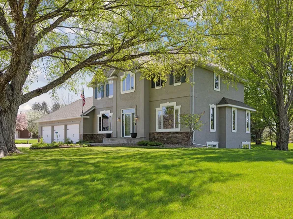 36 Raven Rd, North Oaks, MN 55127