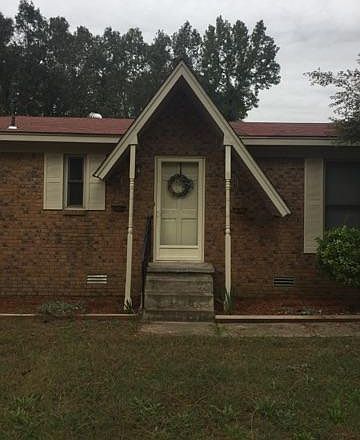 1st image of 17 Lee Oaks St