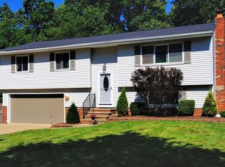 1647 Scarborough Dr, Brunswick, OH