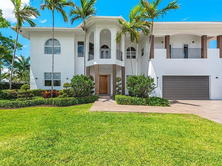 552 Palm Dr — Photo 8