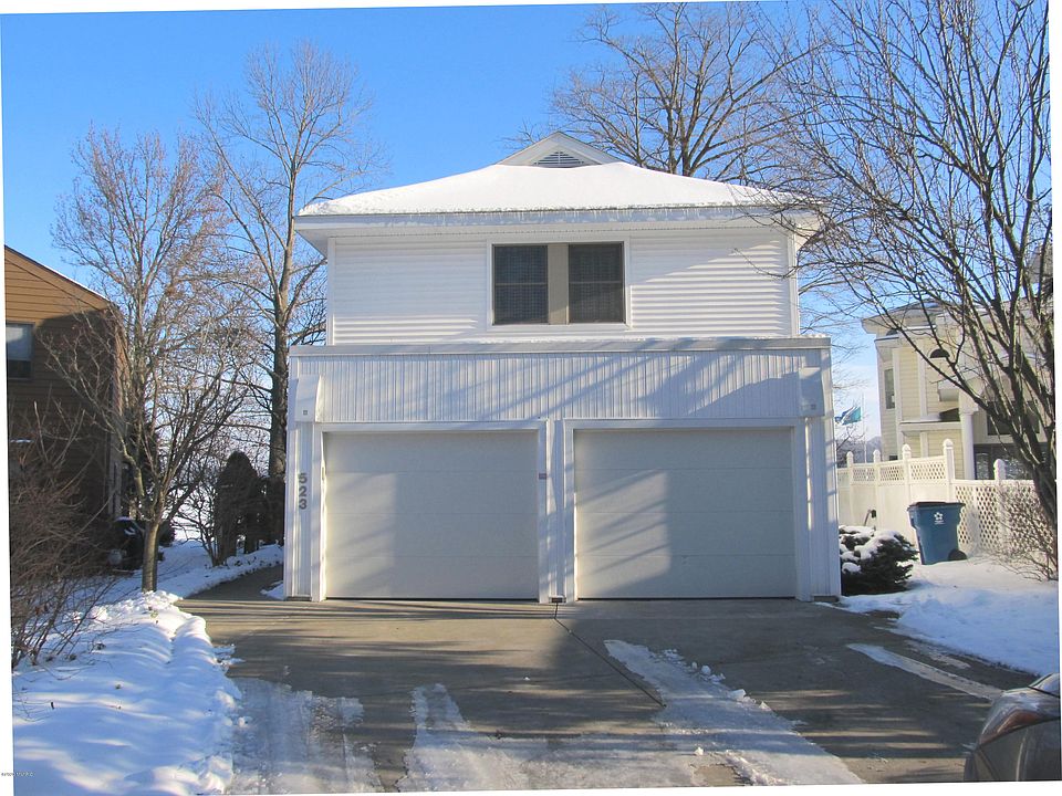 1st image of 523 S Gull Lake Dr