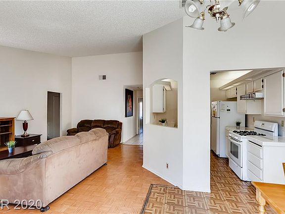 4th image of 1462 Harmony Hill Dr