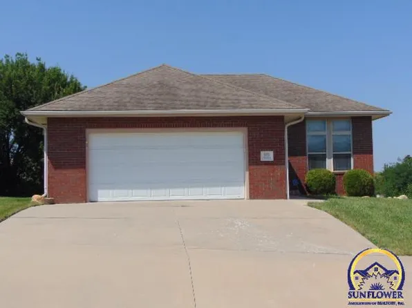 919 SW Woodbridge Pl, Topeka, KS 66606