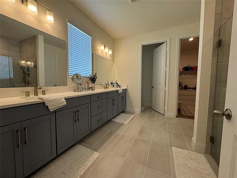 715 Blue Citrus Ln — Photo 34