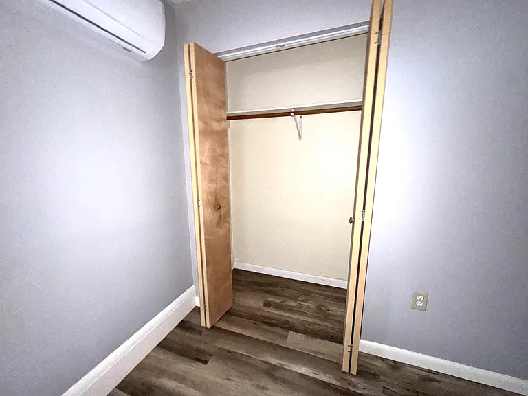 118 E Chestnut St Apt 7 - Front Bedroom Closet