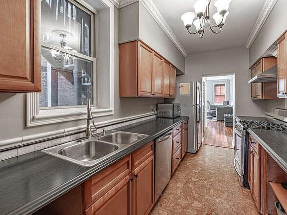 3rd image of 1213 Sidney St Floor 1
