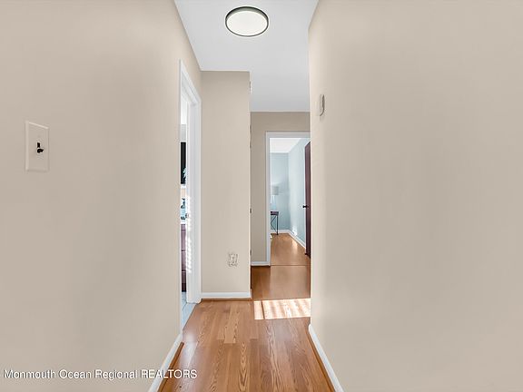 4th image of 715 Dow Avenue