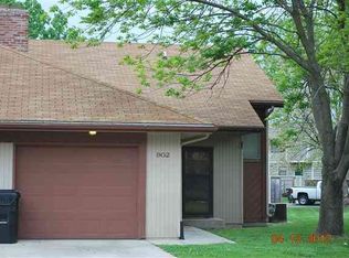 902 SW Kent Pl, Topeka, KS 66606