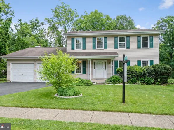 1427 Valley Mill Ct, Herndon, VA 20170