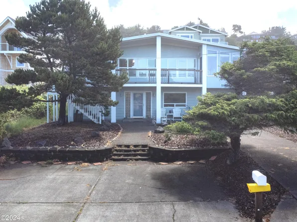 6458 NE Mast Ave, Lincoln City, OR 97367