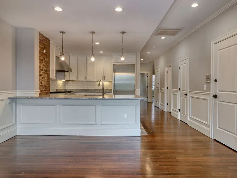 127 Bay State Road — Photo 18