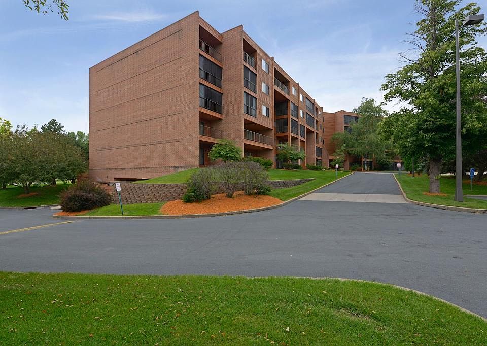 1st image of 3300 Louisiana Ave S APT 320