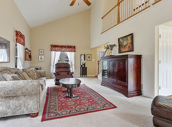 4th image of 501 Charlestown Dr