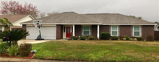 1st image of 123 Willow Wood Dr