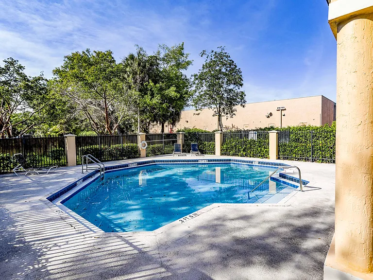 6527 Catalina Ln — Photo 31