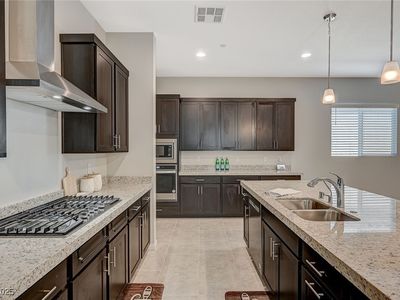 864 Klamath Springs St, Henderson, NV, 89011