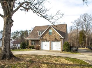 1345 Camp Ravine Rd, Burns, TN 37029