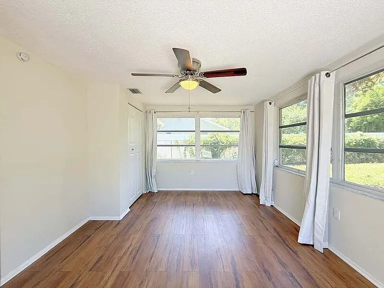 15839 Villa Dr — Photo 15