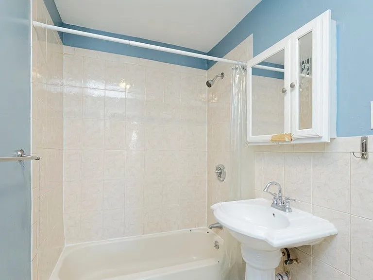 22 Hendry St #2 — Photo 8