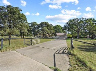 62 Sanders Rd, Whitesboro, TX 76273